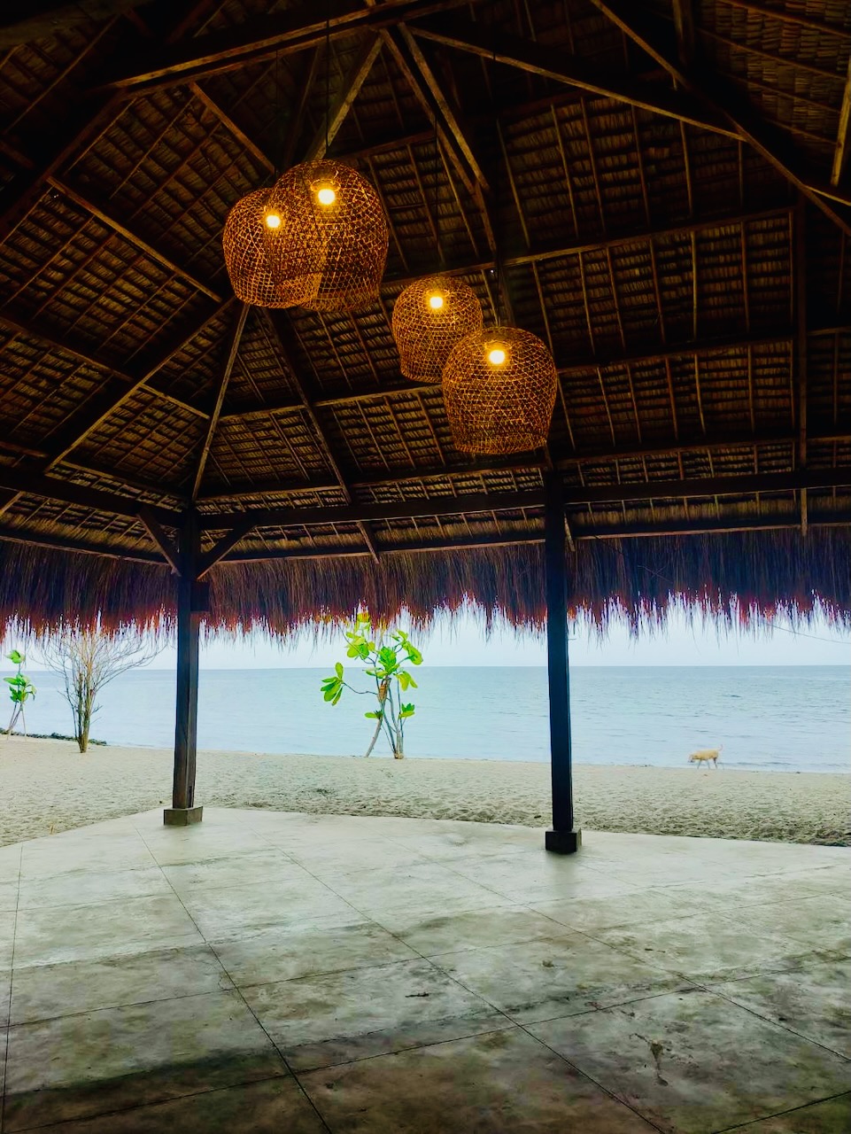 Brisa Beachside Retreat — テラス内部